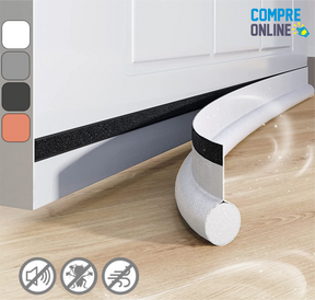 Flexible sealing strip for doors