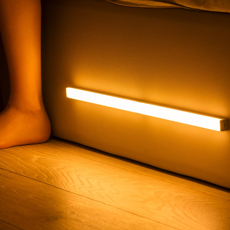 Night light with motion sensor