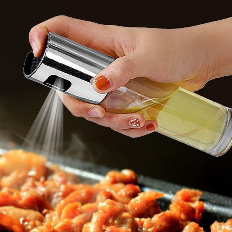 Oil and liquid sprayer